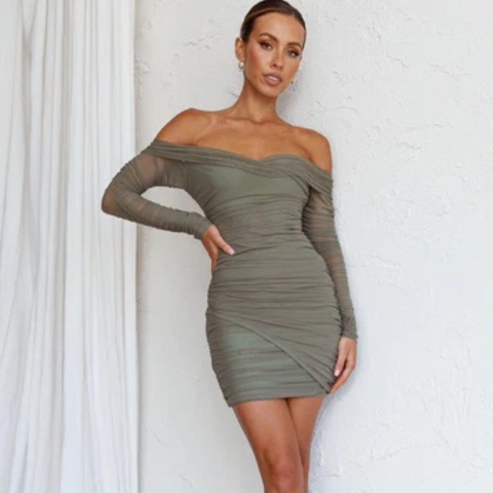 SELFIE LESLIE Olive Green Long Sleeve Dress XS ( NEW With Tags )